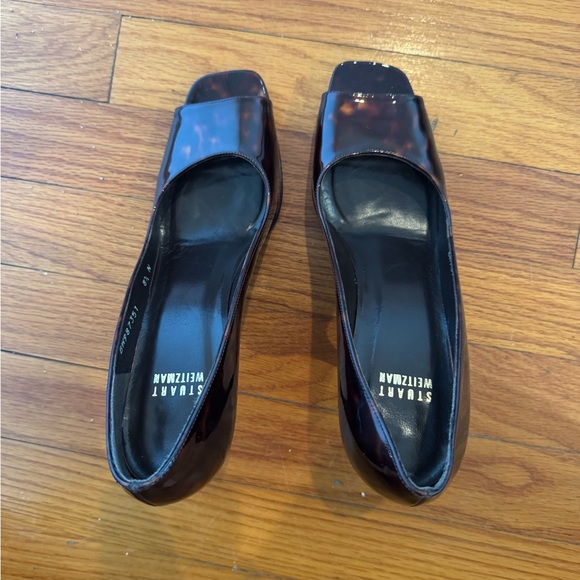 Stuart Weitzman Tortoise Shell Peep-Toe Heels - Picture 4 of 8